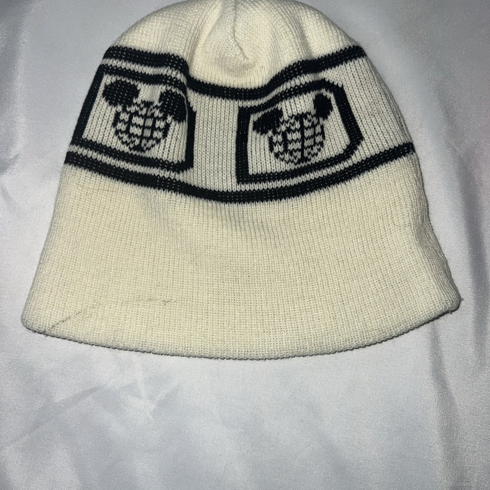 Vintage Walt Disney World Magic Kingdom Beige Beanie Cap Excellent Condition 265